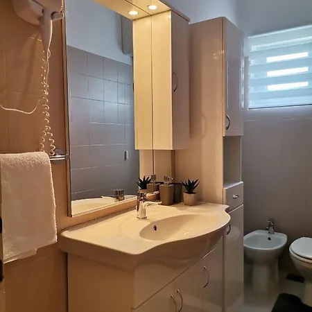 Amelia Шибеник