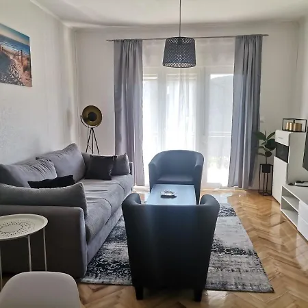 Apartment Amelia *